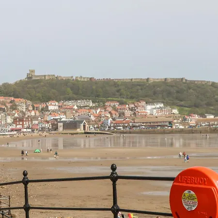 Seaside Breeze Scarborough